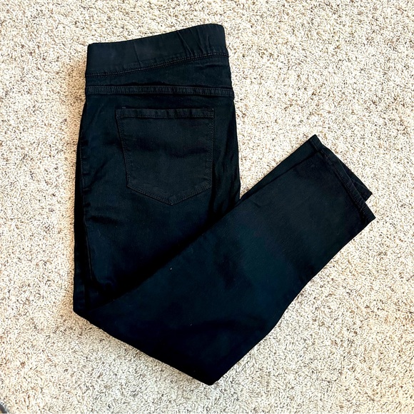 ON dark black skinny fit jeggings - stretchy waistband. Like new! - Picture 1 of 8